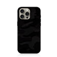 Riite – Musta camo iPhone-suojakuori – tummanharmaa camo-kuosi